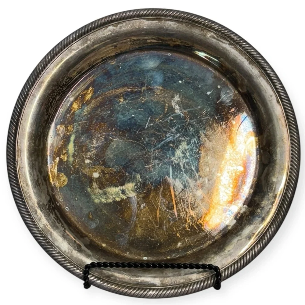 Silver Beautiful Patina Decorative Edge 12.5” Platter‎